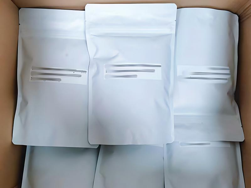 Small-batch private-label pouches packed in cartons for trial OEM orders