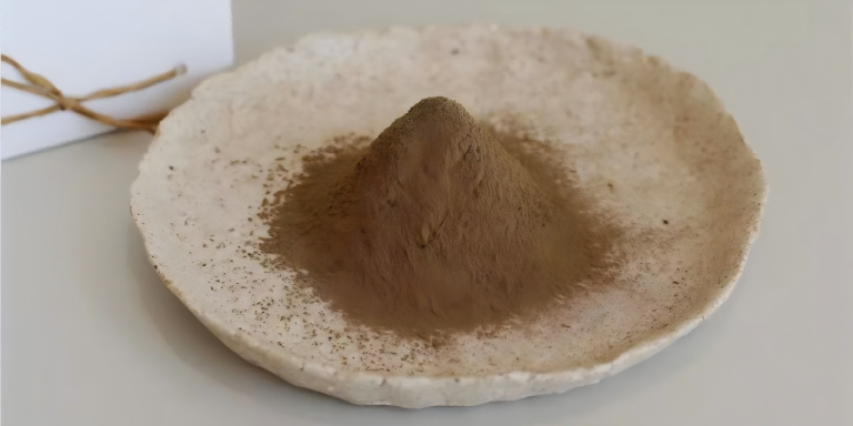 A Close-up of Zhiqinghe Hojicha Powder